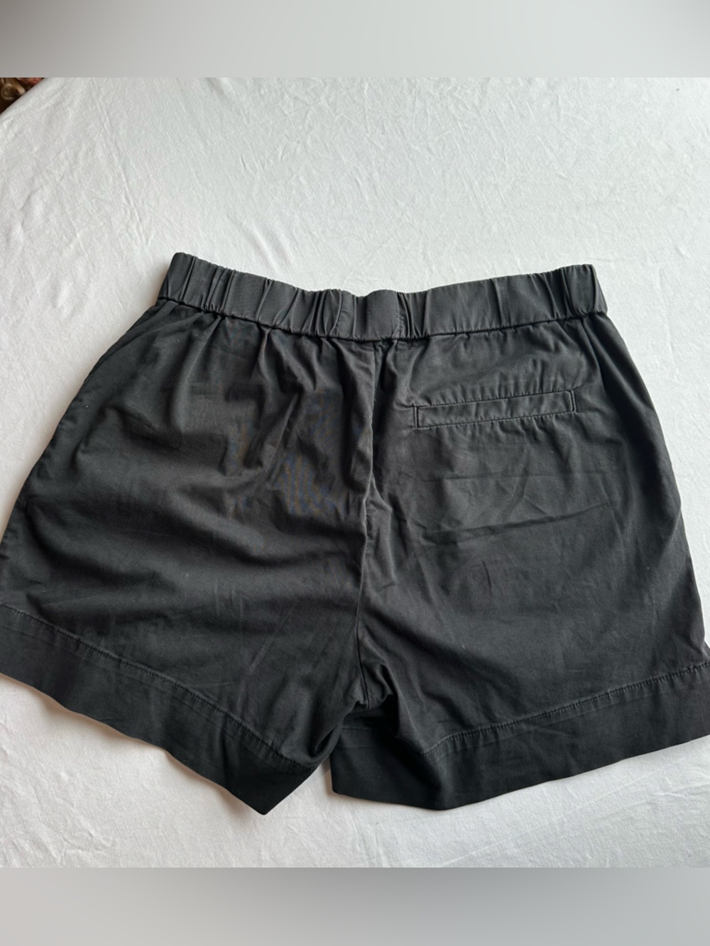 Everlane Black Elastic-Waist Shorts - Picture 2 of 5